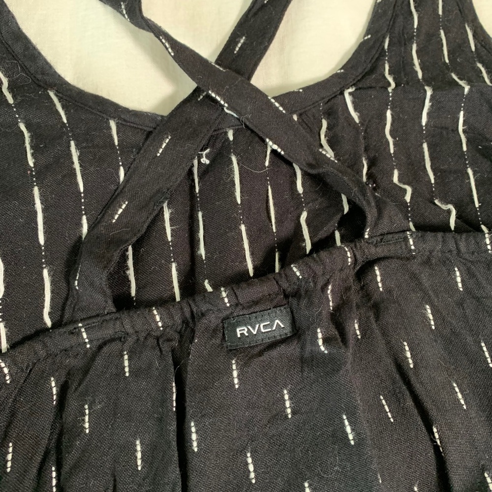 RVCA Dress - has Pockets!! - Picture 4 of 5